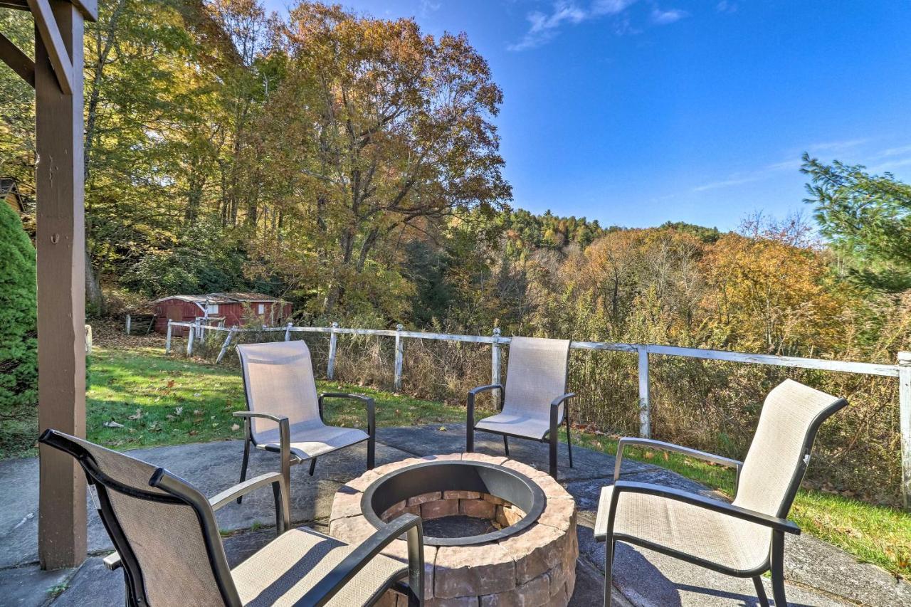 Welcoming Boone Getaway Near Hiking And Skiing! エクステリア 写真